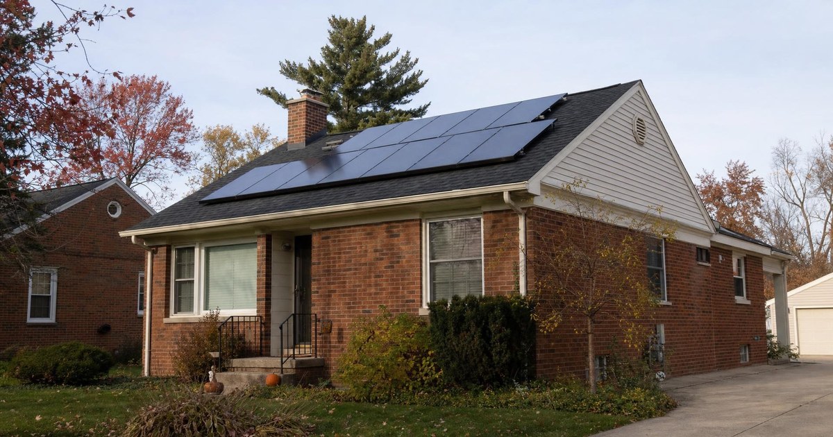 Rooftop solar on a Michigan home